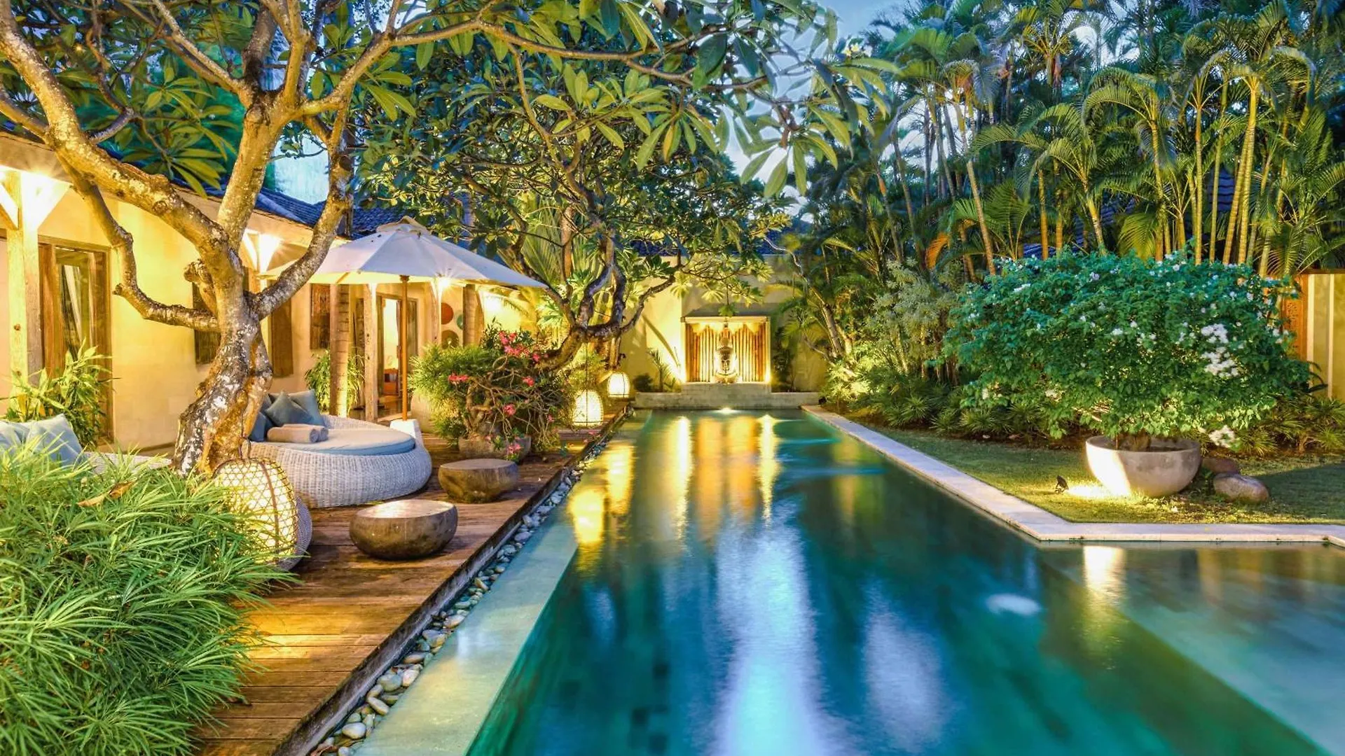 Villa Cinta Damai - Stunning & Stylish 4Br Luxury Villa In The Heart Of Seminyak, Just A 10-Min Walk To The Beach