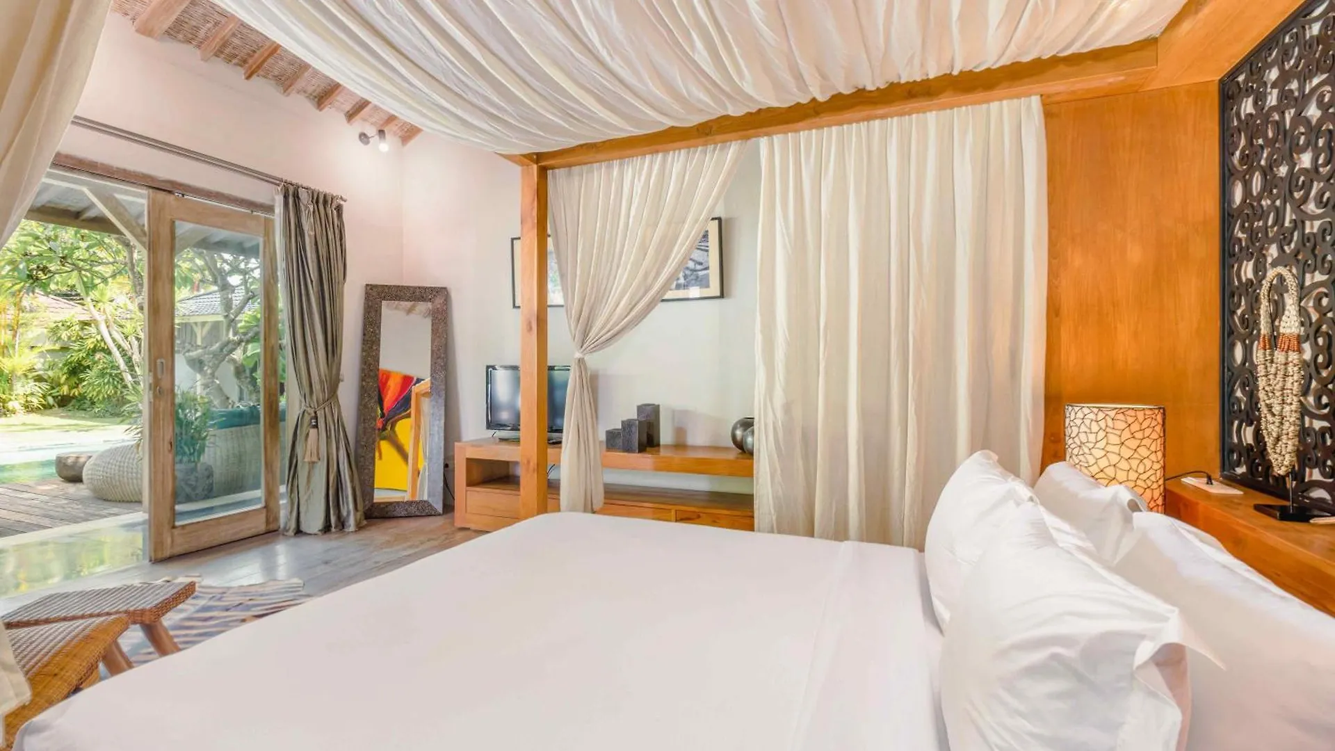 Villa Cinta Damai - Stunning & Stylish 4Br Luxury Villa In The Heart Of Seminyak, Just A 10-Min Walk To The Beach
